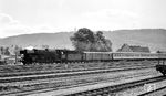 03 1043 mit "Interzonenzug" D 1035 (Köln - Hannover - Leipzig) in Porta Westfalica. (22.08.1964) <i>Foto: Karl Wyrsch, Slg. D. Ammann</i>