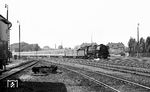 03 1082 (Bw Hagen-Eckesey) verlässt mit dem D 1035 (Köln - Leipzig) den Bahnhof Minden (Westf). (23.08.1964) <i>Foto: Karl Wyrsch, Slg. D. Ammann</i>