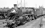 18 505 des BZA Minden (Westf) im Bw Minden. Am 20. Mai 1967 wurde sie abgestellt und am 10.07.1969 ausgemustert. Bei der Deutsche Gesellschaft für Eisenbahngeschichte (DGEG) im Eisenbahnmuseum Neustadt/Weinstraße fand sie ein neues Zuhause. (23.08.1964) <i>Foto: Karl Wyrsch, Slg. D. Ammann</i>