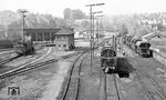Blick vom Kohlebunker des Bw Heilbronn auf 050 856 und 086 521. (18.09.1971) <i>Foto: Burkhard Wollny</i>