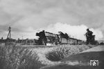 01 1062 vom Bw Bebra führt den F 53 "Domspatz" (Passau - Hamburg-Altona) bei Göttingen. (1952) <i>Foto: Detlev Luckmann</i>