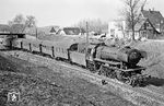 023 016 war erst vier Monate zuvor von Bestwig nach Crailsheim umstationiert worden und hat hier den P 2718 nach Crailsheim in Wallhausen (Württ) am Haken. (04.04.1971) <i>Foto: Wolfgang Bügel</i>