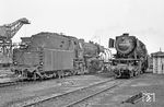 Die beiden Crailsheimer Wendeloks 023 048 und 023 035 im Bw Heilbronn. (04.04.1971) <i>Foto: Wolfgang Bügel</i>