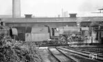 023 080 (Bw Saarbrücken) wendet auf der Drehscheibe im Bw Koblenz-Mosel. (16.10.1971) <i>Foto: Burkhard Wollny</i>
