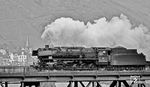 044 953 war seit 1. Juni 1957 beim Bw Ehrang stationiert und dürfte unzählige Male über die Bullayer Moselbrücke gefahren sein. Im Februar 1974 wurde sie nach Betzdorf (Sieg) umstationiert und bespannte dort am 30.09.1975 den letzten dampfgeführten Güterzug über die Siegstrecke. (16.10.1971) <i>Foto: Burkhard Wollny</i>