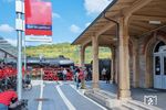 In Bad Mergentheim gab es wieder eine kleine Verschnaufpause für die Loks, Personal und die Fahrgäste. (02.10.2025) <i>Foto: Atijana Schmidt</i>