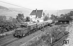 E 94 264 (Bw Aschaffenburg) hilft als Schiebelok 1 einem Güterzug an der Blockstelle Eisenwerk bei Hain über die Spessartrampe. (05.1962) <i>Foto: Karl-Ernst Maedel</i>