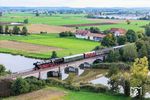 01 1104 auf der Fahrt zum Tagesziel nach Nürnberg auf der Wörnitzbrücke in Oettingen in Bayern. (03.10.2025) <i>Foto: Joachim Schmidt</i>