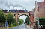 01 066 und 35 1097 auf dem 200 m langen Ilmviadukt in Stadtilm. (05.10.2025) <i>Foto: Joachim Schmidt</i>
