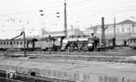 Eine der letzten Betriebsaufnahmen als 18 536 dürfte dieses Bild der Regensburger Lok sein, die mit P 1006 (Regensburg - München) in den Münchener Hauptbahnhof einfährt. Wenige Wochen später begann im AW Ingolstadt ab 11.11.1954 die Rekonstruktion der Lok in 18 613. (10.1954) <i>Foto: Karl Wyrsch, Slg. D. Ammann</i>