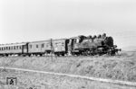64 079 hat den P 1440 nach Crailsheim (mit Postbeförderung) nahe Urbach am Haken. (06.10.1966) <i>Foto: Wolfgang Jahn</i>