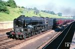 BR 60148 "ABOYEUR" (der Name eines Rennpferdes) mit einem Expresszug bei Potters Bar an der Eisenbahnlinie zwischen dem Londoner Bahnhof King’s Cross und York in der  Grafschaft Middlesex. Die 1949 bei Darlington Works entstandene Maschine wurde am 21.06.1965 ausgemustert. (31.05.1963) <i>Foto: Robin Fell</i>