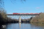 Eine 218 überquert mit RE 21450 den Lech in Kaufering. (24.11.2004) <i>Foto: Stefan von Lossow</i>