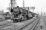 44 211 war aus Rheine ins Bw Münster (Westf) gekommen. Schon drei Monate später wurde sie z-gestellt. (02.04.1967) <i>Foto: Bernd Kappel</i>