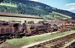 Abgestellte Werkloks im Stahlwerk Donawitz: Links Lok 600.01 (Floridsdorf, Baujahr 1897, ex BBÖ 30.06), Lok 1000.01 (ex 94 503) und eine weitere Lok. (08.1971) <i>Foto: H. Kuhnke</i>
