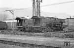 Im Außenbereich des AW Trier warteten 044 573 (Bw Koblenz-Mosel) und 052 779 (Bw Schweinfurt) auf die Fertigstellung. (08.04.1971) <i>Foto: Wolfgang Bügel</i>
