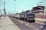Die Altonaer 78 090 ist als Rangierlok 3 im Bahnhof Hamburg-Altona für die Bereitstellung der Reisezüge zuständig. (07.1968) <i>Foto: Dr. Hans Werner Eisermann</i>