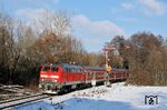 218 342 mit RB 31437 auf der Ammerseebahn zwischen Mering und Weilheim (Oberbay) in Utting am Ammersee. (23.11.2005) <i>Foto: Stefan von Lossow</i>