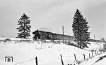 044 374 (Bw Crailsheim) befördert den Ng 16722 nach Heilbronn bei Gaugshausen. (27.02.1971) <i>Foto: Burkhard Wollny</i>