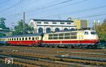 103 192 mit dem Kurz-IC 645 "Bergisches Land" (Aachen - Dortmund) vor der östlichen Wendehalle der Schwebebahn in Wuppertal-Oberbarmen. (11.10.1990) <i>Foto: Wolfgang Bügel</i>