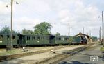 99 4645 mit einem Personenzug nach Lindenberg im Bahnhof Kyritz. (09.1965) <i>Foto: Klaus Kieper, Slg. Holzborn</i>