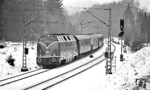 Die heute im Eisenbahn & Technik Museum Rügen untergestellte V 200 009 war im Winter 1984 mit einem Sonderzug nach Holzkirchen bei Großhesselohe unterwegs. (19.02.1984) <i>Foto: Frank Lüdecke</i>