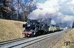 Die Rottweiler 38 3057 mit einem Eilzug auf der Gäubahn bei Nufringen. (04.1968) <i>Foto: Wolfgang Staiger</i>
