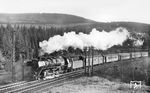 Freie Fahrt für 41 219 (Bw Hagen-Eckesey) vor dem D 83 nach Oberhausen bei Littfeld. (01.11.1956) <i>Foto: Carl Bellingrodt</i>