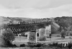 E 94 272 vom Bw Nürnberg Rbf mit einem Güterzug auf der Laberbrücke bei Deining. (26.09.1954) <i>Foto: Carl Bellingrodt</i>