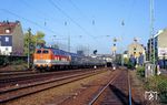 218 140 vor dem "City-Bahn-Loktauschzug" N 5542 nach Köln in Hagen-Wehringhausen. (12.10.1990) <i>Foto: Wolfgang Bügel</i>