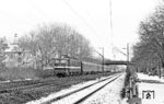 Die "Schnapszahl-Lok" 242 242 vom Bw Riesa verlässt mit P 3738 den Bahnhof Borsdorf. (24.01.1984) <i>Foto: Thomas Fischer</i>