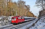 Am "Überführungs-Mittwoch" durfte der DLr 93540 von Dortmund-Eving nach Köln Bbf mit TRI 110 198 bei Solingen auch nicht fehlen. (07.01.2026) <i>Foto: Joachim Bügel</i>