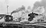 Winterstimmung im Bw Heilbronn u.a. mit 003 281 (Bw Ulm, leihweise Bw Crailsheim). (06.03.1971) <i>Foto: Burkhard Wollny</i>