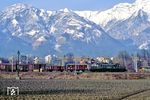 194 091 mit Dg 49830 nach München Ost vor der Karwendel-Nordkette in Hall in Tirol. Die Fotostelle ist heute zugebaut. (22.02.1988) <i>Foto: Joachim Bügel</i>