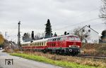 218 139 der Vulkan-Eifel-Bahn Betriebsgesellschaft Gerolstein mit DLr 69993 von Köln Bbf nach Dortmund Bbf in Solingen-Ohligs. (15.01.2026) <i>Foto: Joachim Bügel</i>