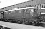 110 002, der Erprobungsträger von Krupp/BBC mit BBC Scheiben-Antrieb (Baujahr 1952), vor E 1914 nach Coburg in Nürnberg Hbf. (13.07.1971) <i>Foto: Wolfgang Bügel</i>
