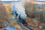 Im Rahmen der Winterdampffahrtage auf der Preßnitztalbahn war 99 1715 am Haltepunkt Wildbach unterwegs. (28.12.2025) <i>Foto: Joachim Schmidt</i>
