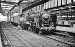 24 067 (Bw Kleve) vor P 2730 nach Kleve in Duisburg Hbf. (30.08.1956) <i>Foto: Hans Schmidt</i>