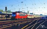 Die im März 1990 im AW Opladen "errötete" 103 131 verlässt mit IC 628 "Stolzenfels" (München - Frankfurt/M - Köln - Dortmund) den Bahnhof Solingen-Ohligs. (23.10.1990) <i>Foto: Joachim Bügel</i>