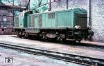 Die Diesellok ME 1500 wurde von Krupp und AEG im Jahr 1964 auf eigene Rechnung als dieselelektrische Prototyp-Maschine gebaut, weil man den Anschluss an den internationalen Lokomotivmarkt nicht verlieren wollte. Nach einem Umbau wurde die Maschine als DE 1500 bezeichnet. Ab Januar 1968 kam die Maschine mit der computergerechten Nummer 201 001-5 zum Bw Hamm (Westf). Dort blieb sie bis zum 31. Mai 1969. Darauf wurde sie nochmals kurz im Bw Hagen-Eckesey stationiert, bis sie am 17. September 1969 zur Westfälischen Landeseisenbahn überging. Das Foto entstand während ihrer ersten Beheimatunmg im Bw Hagen-Eckesey im dortigen Südschuppen. (10.1966) <i>Foto: Rolf Hahmann</i>