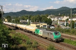Die von der Firma Alstom für die SNCF gebaute Mehrsystemlokomotive 437 006 ist mit FE 45206 von Gremberg nach Woippy auf der rechten Rheinstrecke in Bad Honnef unterwegs. (14.08.2010) <i>Foto: Joachim Bügel</i>