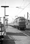 118 029 vom Bw Nürnberg Hbf fährt mit D 491 (Berlin Stadtbahn - München) in Bamberg ein. (13.07.1971) <i>Foto: Wolfgang Bügel</i>