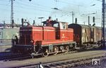 Die Münsteraner 260 907 (MaK, Baujahr 1961) rangiert in Münster (Westf) Hbf. 1987 wurde sie nach Jugoslawien verkauft. (13.03.1972) <i>Foto: Bernd Kappel</i>