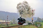 Die Rückfahrt nach Meiningen bestritt 41 1231 vor dem D 902 (Görlitz - Meiningen), den die Lok in Arnstadt übernommen hatte. Hinter Gräfenroda tobte die Lok mit einem unglaublichem Trommelfeuer in die Steigung nach Gehlberg. (26.04.1991) <i>Foto: Joachim Bügel</i>