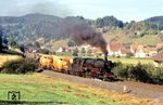 052 262 (Bw Schwandorf) mit einem Lü-Güterzug bei Lehndorf kurz vor Etzelwang. (29.09.1973) <i>Foto: Robin Fell</i>