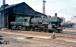 38 3712 vor dem Lokschuppen ihres Heimat-Bw Mannheim.  (06.1963) <i>Foto: Rolf Hahmann</i>