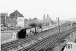 03 107 vom Bw Köln-Deutzerfeld verlässt mit D 265 (München - Den Haag) den Koblenzer Hauptbahnhof. (09.1955) <i>Foto: Ernst Winter</i>