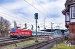 193 423 des schwedischen Eisenbahnunternehmens Snälltåget mit dem Nachtzug D 300 nach Stockholm in Rendsburg. (01.03.2026) <i>Foto: Thorsten Eichhorn</i>