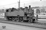 75 290 in Freiburg Hbf. Zum Aufnahmezeitpunkt hatte die badische VI b ein Dienstalter von 36 Jahren auf dem Buckel. (08.1959) <i>Foto: Dr. Albert Mühl</i>
