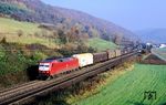 120 118 mit einer planmäßigen Güterzugleistung nach Nürnberg Rbf bei Wichmannshausen. (10.11.1990) <i>Foto: Wolfgang Bügel</i>